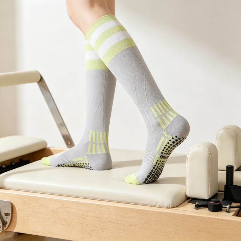 Kaus Kaki Yoga Selutut untuk W - Leg Home Gym Workout ulasan dan harga